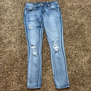 Low rise ripped skinny  jeans